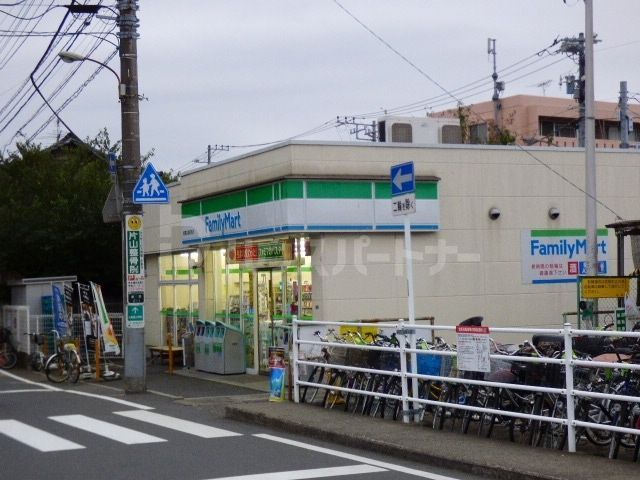 コンビニ　ファミリーマート/船橋法典駅前店（コンビニ）まで430m
