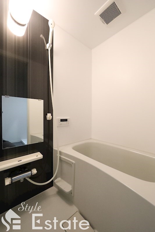 バス・シャワールーム　バスルーム