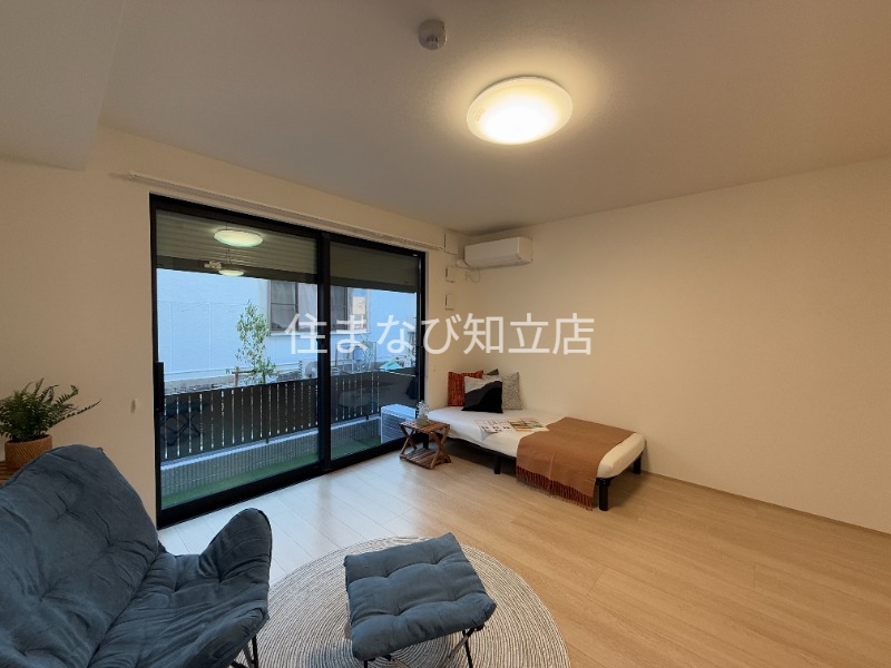 居室・リビング　同型モデルルーム