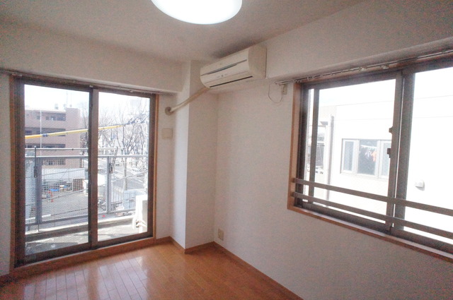 その他部屋・スペース　４階角部屋で快適にお過ごし頂けます♪