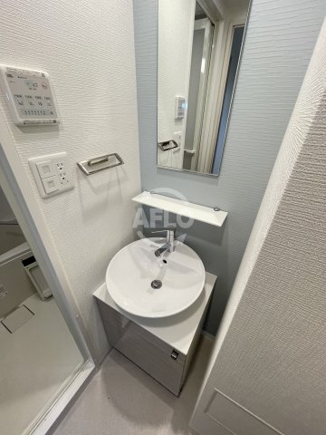 洗面設備　エスリードレジデンス大阪本町　独立洗面台