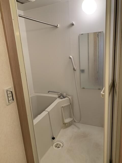 バス・シャワールーム　きれいなお風呂です