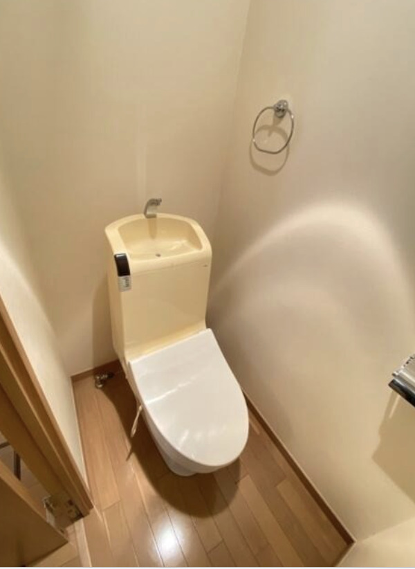 トイレ　ゆったりとした空間のトイレです