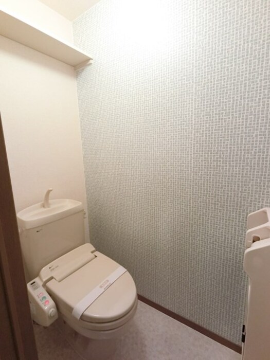 トイレ　トイレ 温水洗浄暖房便座付き