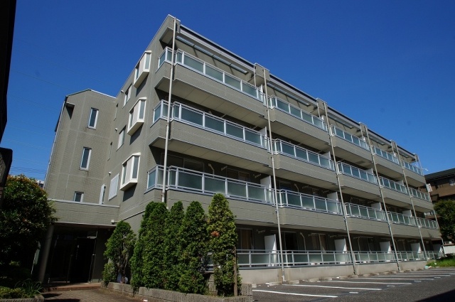 建物外観　日当り良好のマンションです。