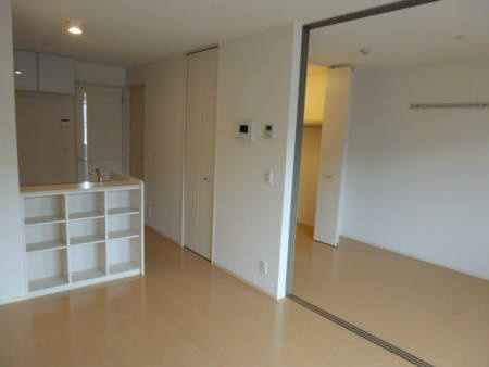 居室・リビング　LDK10.5帖、洋室5帖