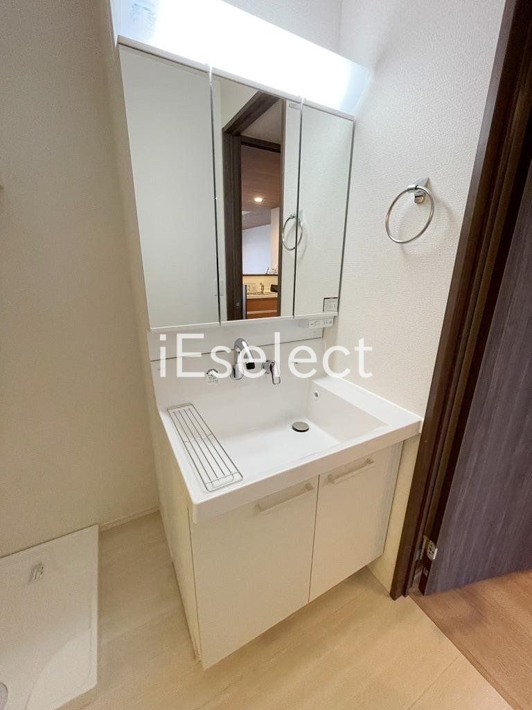 洗面設備　身支度らくらくシャンプードレッサー！