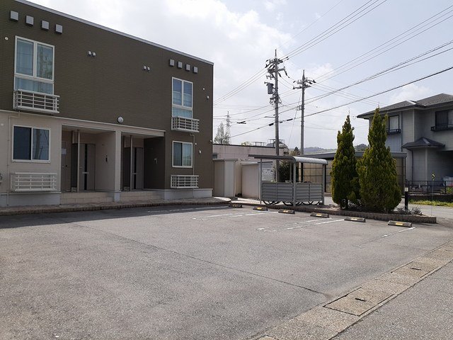 駐車場　駐車場完備です