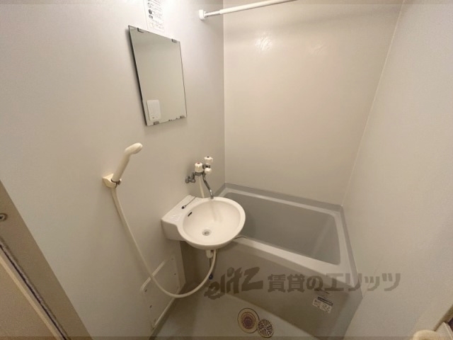 バス・シャワールーム　バス