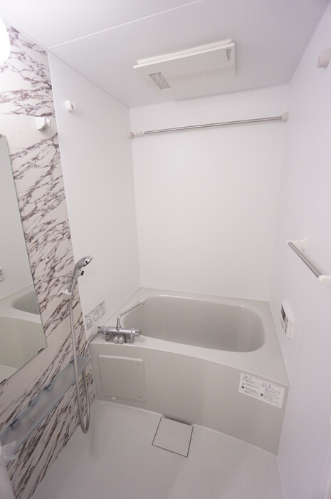 バス・シャワールーム　浴室乾燥機