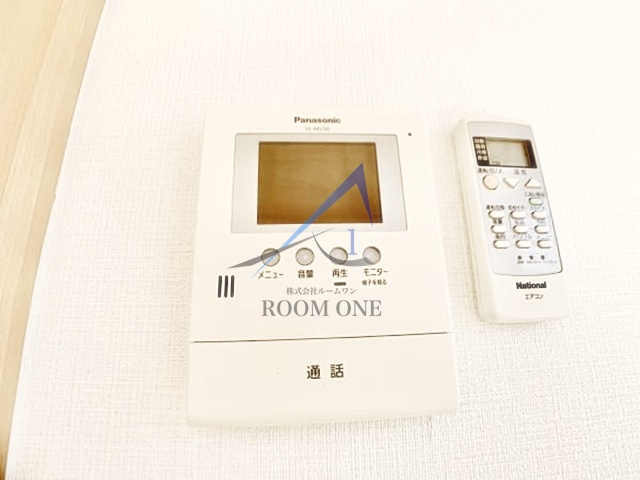 セキュリティ　モニター付きインターホンです。