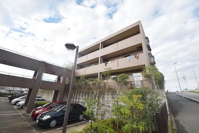 建物外観　★駅徒歩圏内★