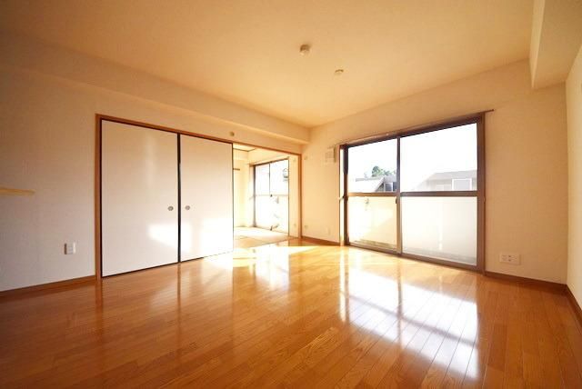 居室・リビング　★駅徒歩圏内★