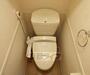 トイレ　ウォシュレット付のトイレです。