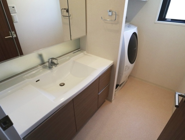 洗面設備　※写真は同タイプ住戸です。