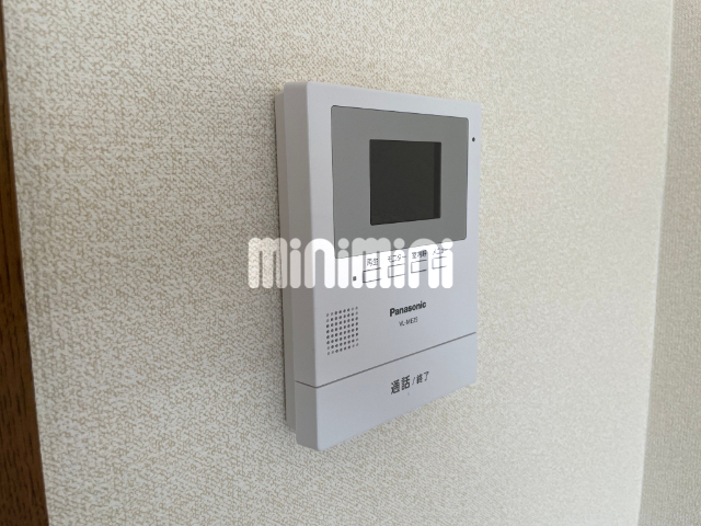 セキュリティ　来客の確認ができるインターホン。