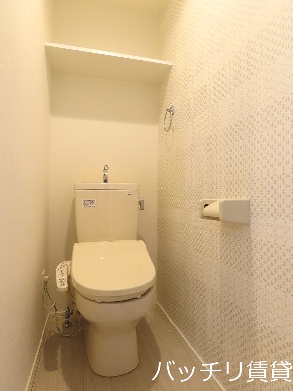 トイレ　画像は同型タイプの為、現状を優先致します。