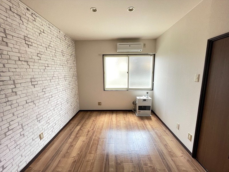 居室・リビング　洋室（6帖）の様子