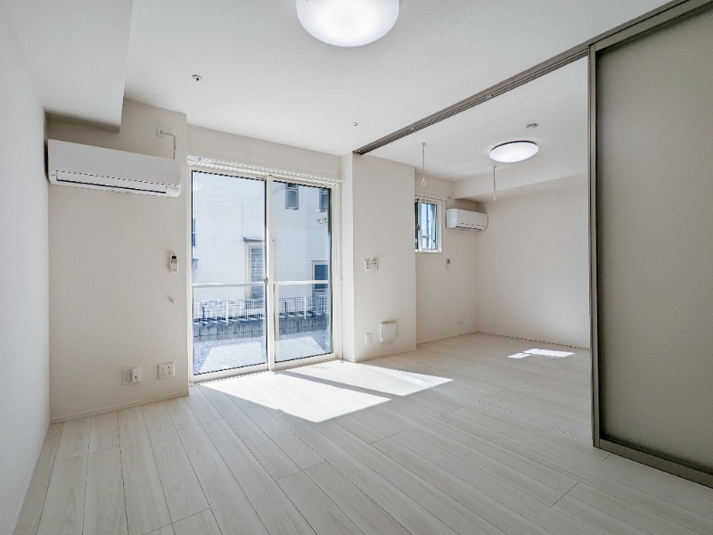 居室・リビング　図面と現状に相違がある場合には現状を優先