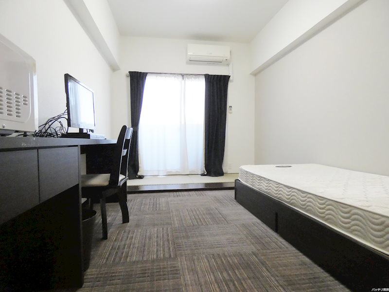 居室・リビング　〇別号室タイプの為、現状を優先いたします