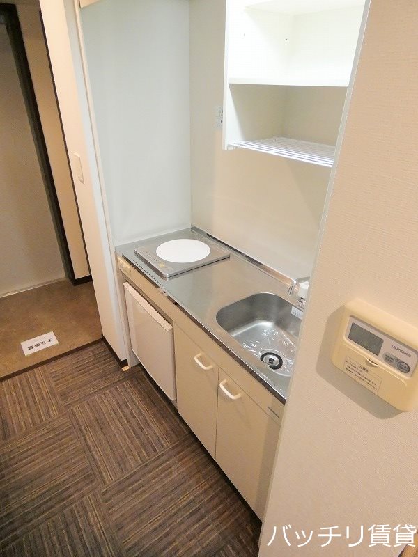 キッチン　〇別号室タイプの為、現状を優先いたします