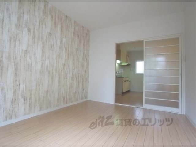 居室・リビング　デザインクロスがおしゃれ