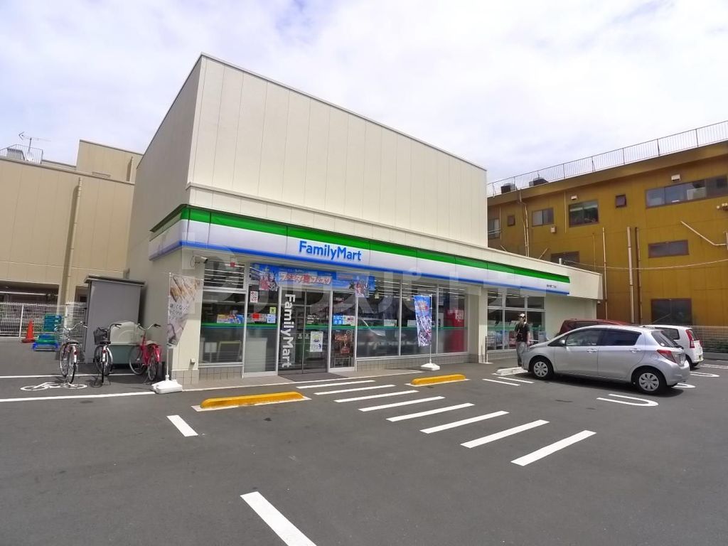 コンビニ　ファミリーマート東保木間二丁目店（コンビニ）まで30m