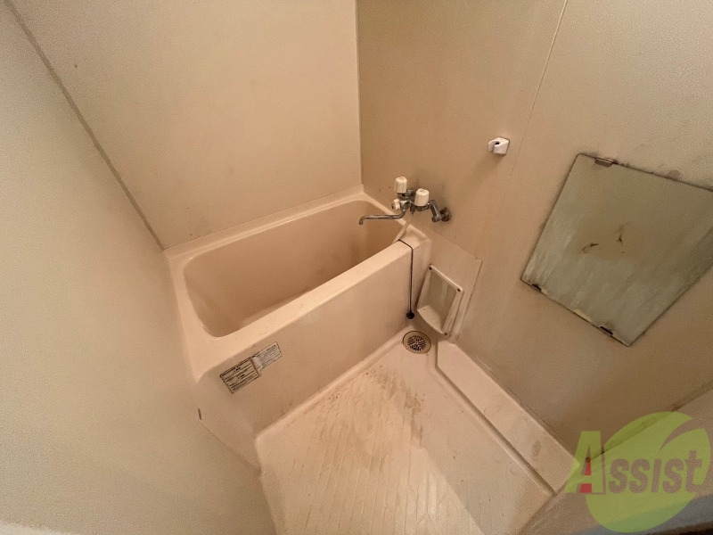 バス・シャワールーム　お風呂になります。一日の疲れを癒してくださいね。