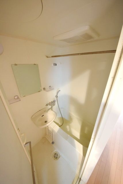 バス・シャワールーム　★バストイレ別★