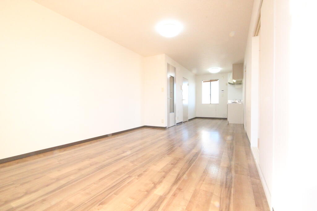 居室・リビング　同タイプ（反転）のお部屋の写真です　現況ご確認ください