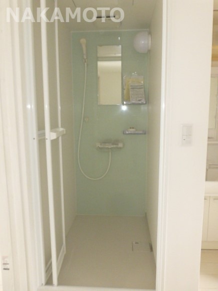 バス・シャワールーム　コンパクトで使いやすいシャワールームです