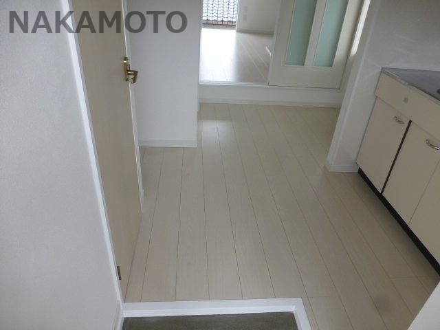 玄関　お部屋の向きが反転する場合がございます 同タイプ