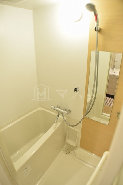 バス・シャワールーム　同物件別部屋参考写真