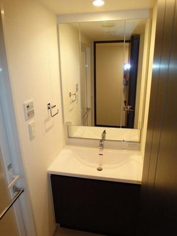 洗面設備　同タイプの別部屋写真です。