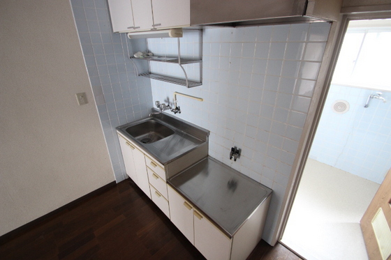 キッチン　※別号室の写真です。