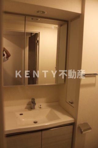 洗面設備　広い洗面スペース