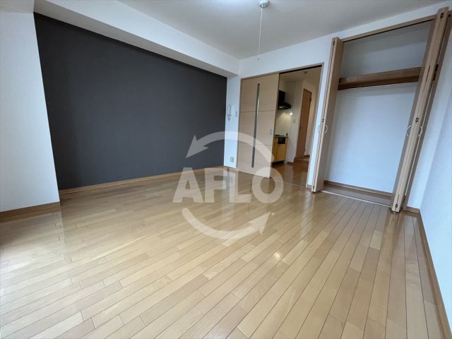 居室・リビング　クィーンライフ勝山北　洋室