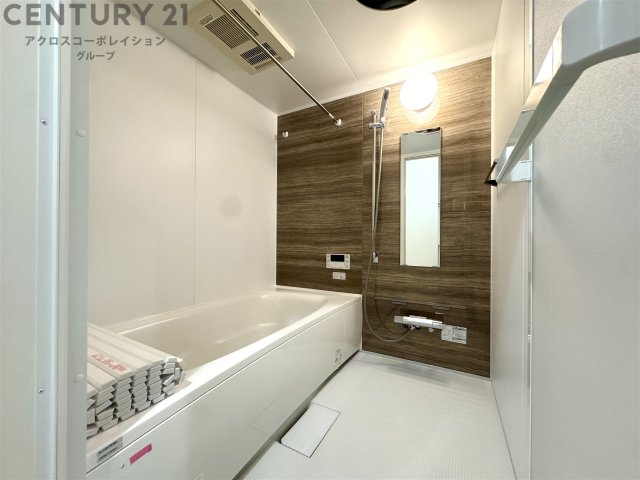 バス・シャワールーム　浴室乾燥付き！