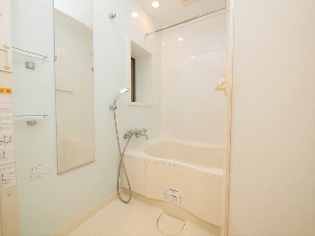 バス・シャワールーム　エスティメゾン京橋　バスルーム