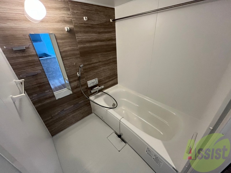 バス・シャワールーム　お風呂になります。一日の疲れを癒してくださいね。