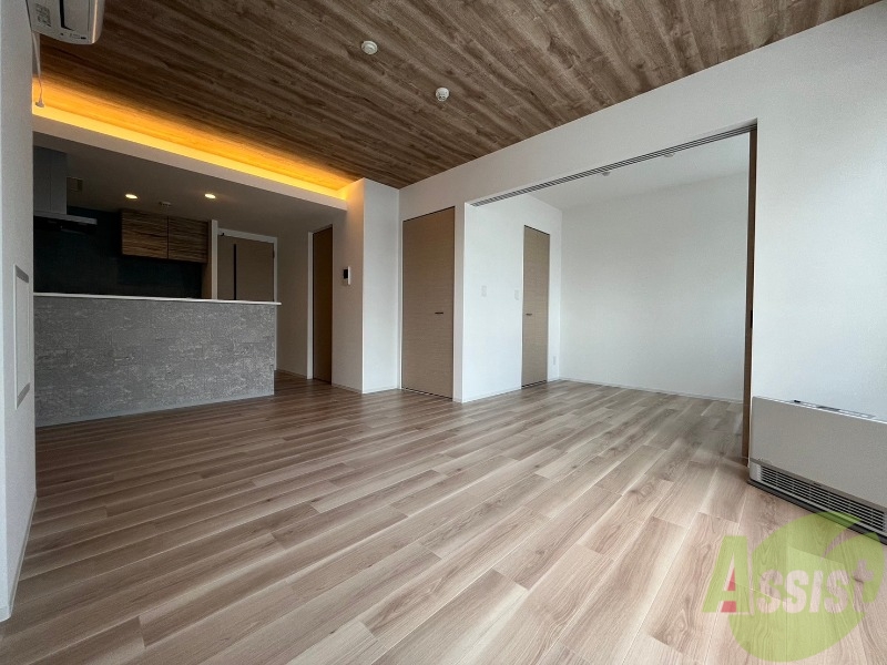 居室・リビング　広くてきれいなリビングです！快適に過ごせそうですね。