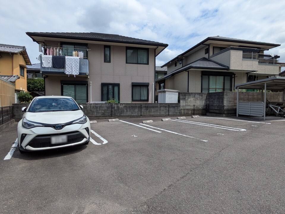 駐車場　駐車場