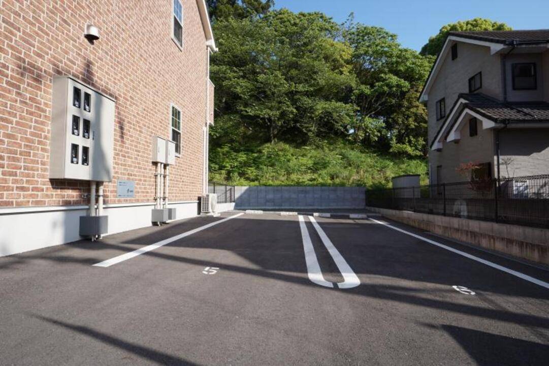 駐車場　駐車場