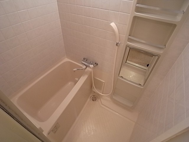 バス・シャワールーム　バスルーム