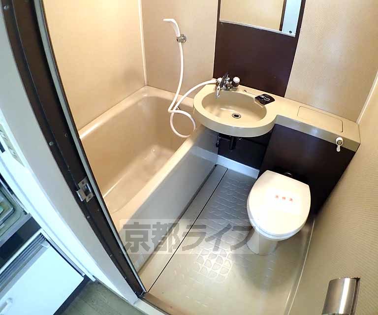 バス・シャワールーム　綺麗な浴室です。