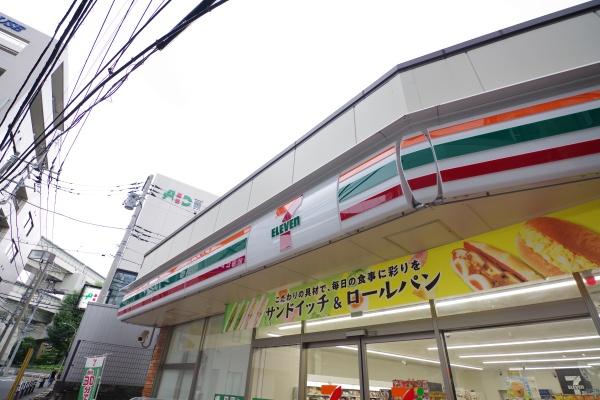 コンビニ　セブンイレブン（コンビニ）まで96m