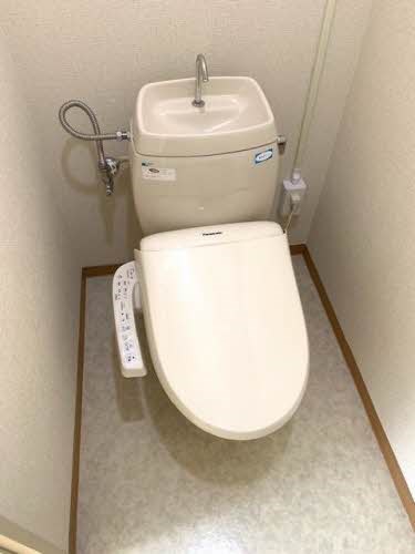 トイレ　温水洗浄暖房便座トイレ