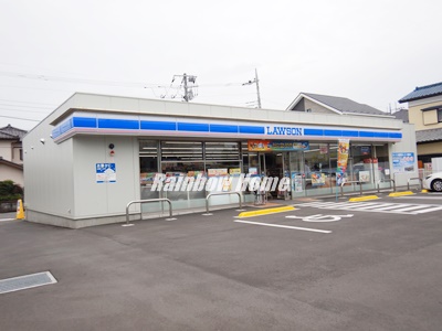 コンビニ　ローソン　坂戸南町店（コンビニ）まで704m