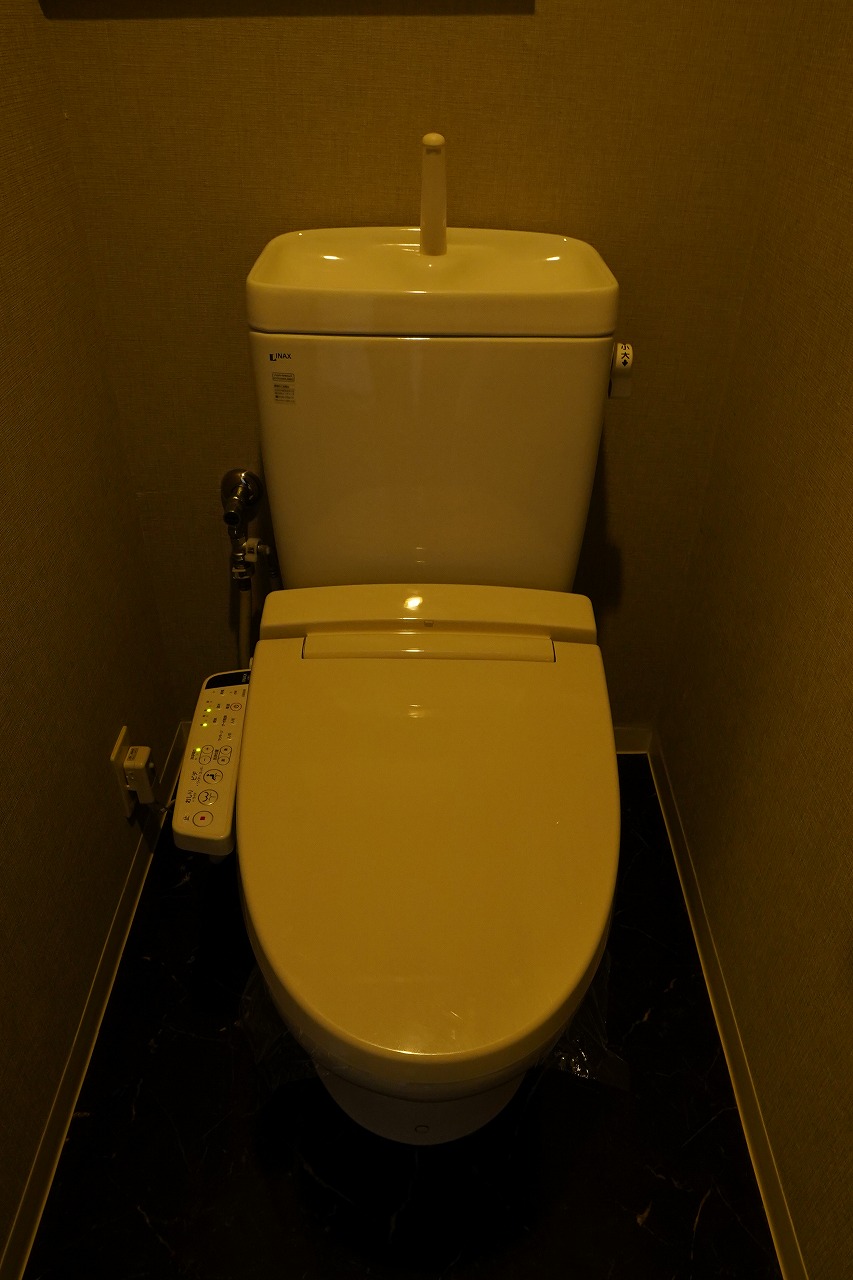 トイレ　トイレ