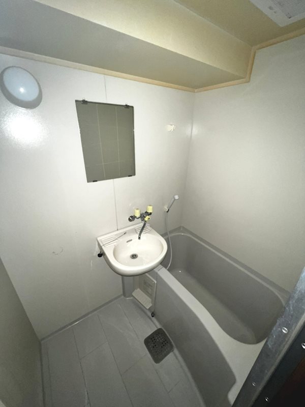 バス・シャワールーム　お風呂です